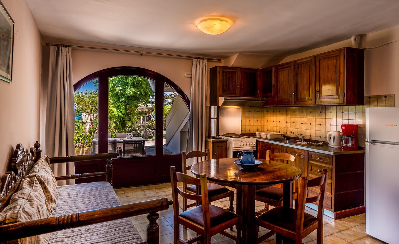 Villa Merabello Agia Marina  Ngoại thất bức ảnh